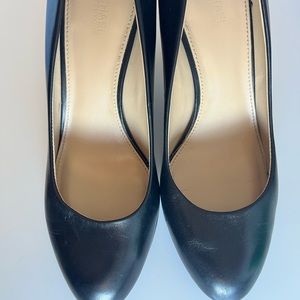 Michael Michael Kors Black Leather Pump Heels